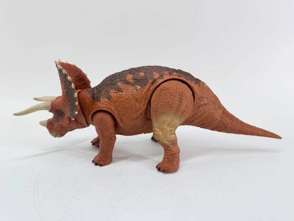 Jurassic World Triceratops Sound Dinosaur Figure Mattel Action Figure
